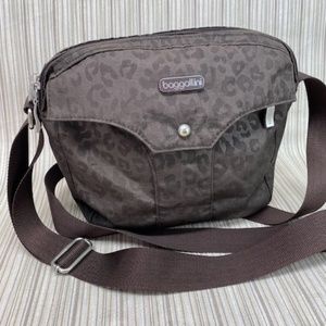 Baggallini Animal Cheetah Leopard Print Brown Nylon Crossbody Bag Travel Purse